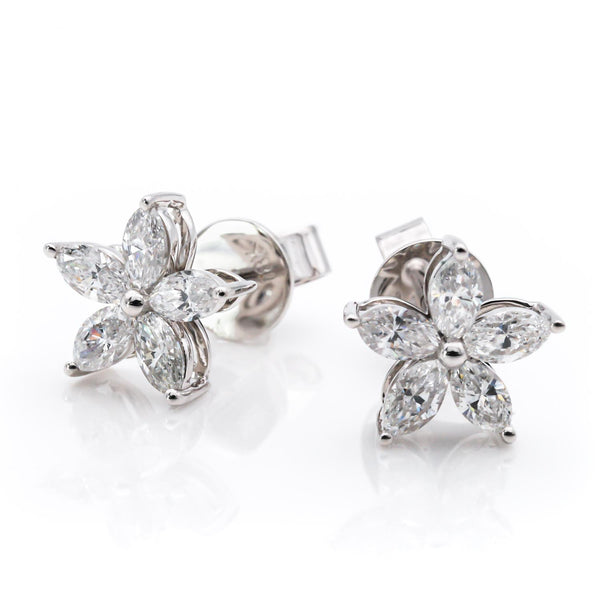 18k White Gold 0.83ctw Diamond Flower Stud Earrings
